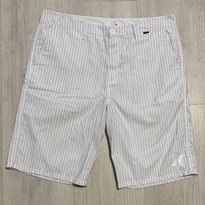 🔥BUNDLESALE Men’s 36 Hurley White Pinstriped Flat Front Shorts